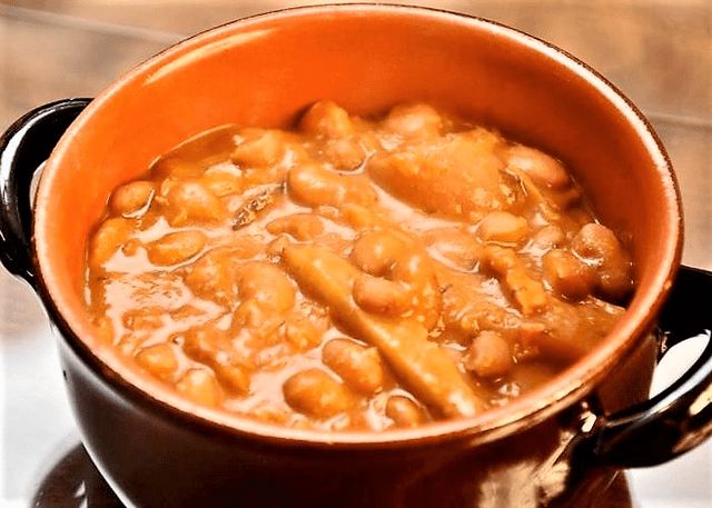 Cotiche e fasciule, zuppa di fagioli con cotenna